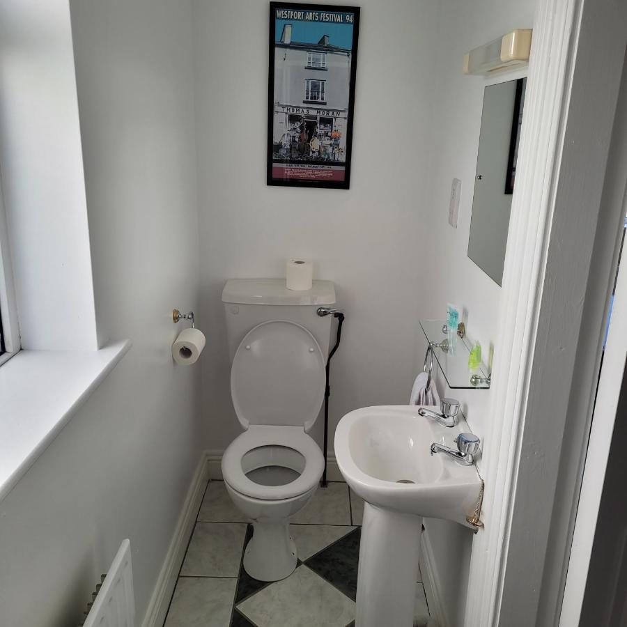 Dun Maeve Guesthouse Westport Bagian luar foto